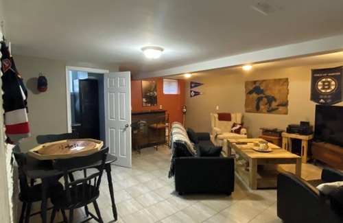 Algoma District House | West End Lodging n