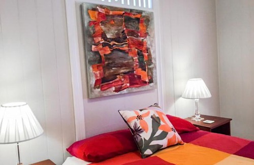 West End House | West End Luxury 4B3B Home w Parking and Home Pod Music System M9