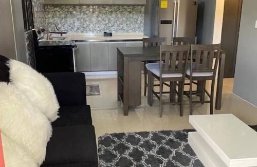 West Gate Hills Apartment | West Gates Get Away
