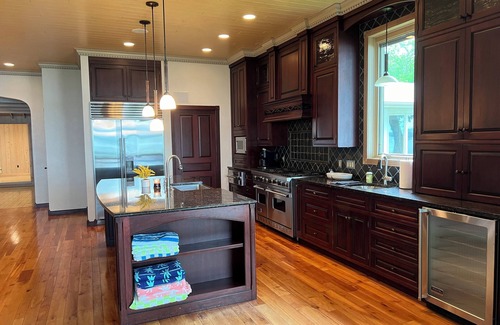 West Okoboji House | West Lake Okoboji lakefront cottage with private dock/hoist. Near Arnolds Park!