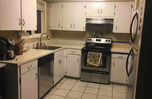 West Linn House | West Linn Relaxing Entire Home WiFi TV Yard BBQ Eateries
