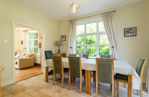 Church Knowle House | West Lodge