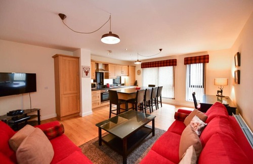 Troon Apartment | West Portland View Apartment A