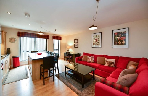 Troon Apartment | West Portland View Apartment A