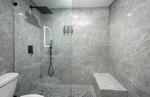 South Central Houston Apartment | West U Studio, Near Med Center, Stadiums & Zoo