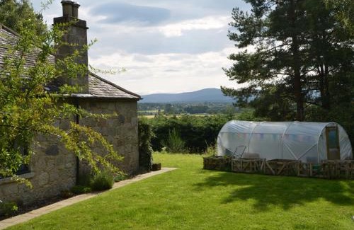Grantown-on-Spey House | Wester Curr Cottage with private indoor swim pool and hot tub