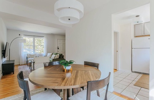 Jefferson Park Avenue House | Westerly Haven B: Walk to Scott Stadium!