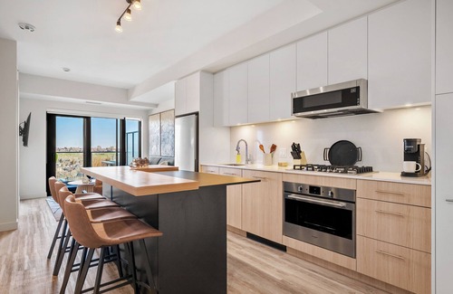 Eau Claire Apartment | Western Dreams w River Views, 2BR, Gym, AC