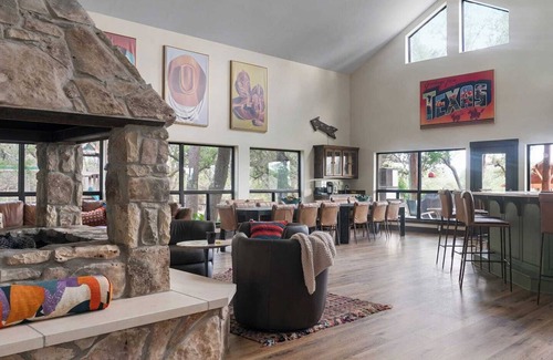 Wimberley House | Western Luxury Lifestyle Meets Relaxed Family Getaway | The Gathering Wimberly