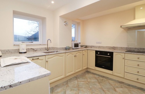 Mickleton Cottage | WESTHOLME, family friendly, with hot tub in Mickleton, Teesdale