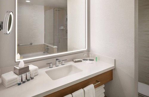 Paradise Valley Village Resort | Westin Kierland Villas - 1 Bedroom Unit Sleeps 4!