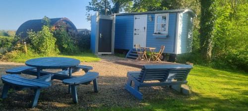 Westport Ski Chalet | Westport Glamping at Doon Angus Farm