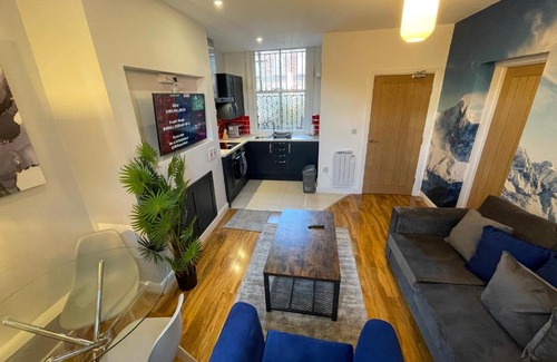 Burslem Apartment | Westport Plaza