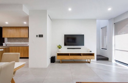 West Perth Villa | Westside Retreat - Perth CBD