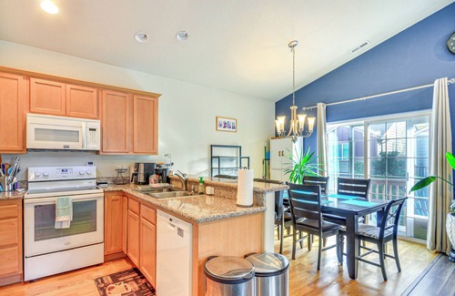 Parkrose House | WFH-Friendly Hub w/Fenced Patio in Portland!