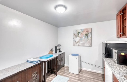 Wilburton House | WFH VILLA: Move-in ready house near downtown