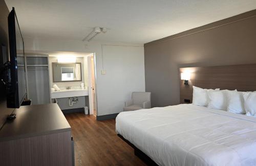 New Bedford Hotel | Whalers Inn and Suites