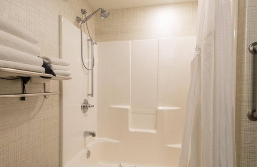 Wheat Ridge House | Wheat Ridge Escape! 3 Great Units Near to Children's Museum! Free Breakfast!