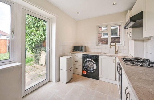 High Barnet Apartment | Where modern elegance meets classic chic