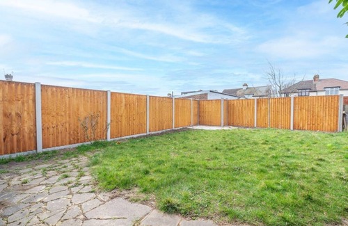 High Barnet Apartment | Where modern elegance meets classic chic