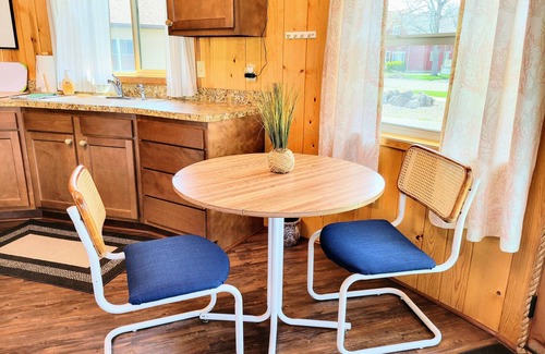 Tonawanda Cottage | Whimsical Yurt near Niagara Falls and Buffalo