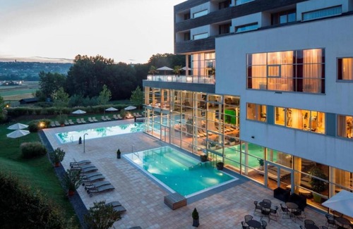 Bad Waltersdorf Apartment | Whirlpool Suite Amadeus for an unforgettable holiday