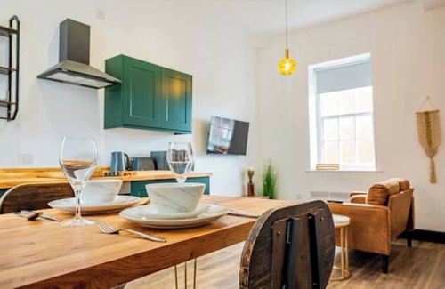 Pontrilas Apartment | WhiskAwayStays - Foregate Studio - No. 6