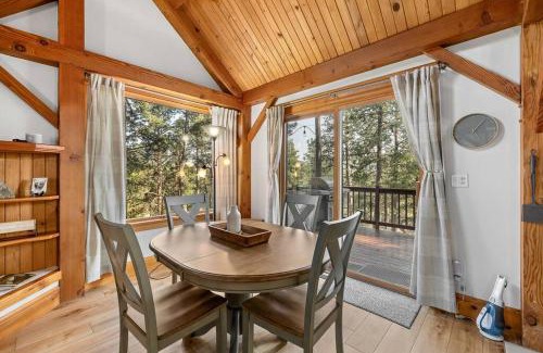 Rimrock House | Whispering Pines Cabin