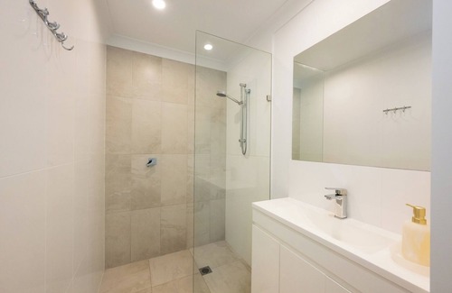 Woolgoolga House | Whispering Waves @ Woopi