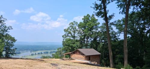 De Soto House | Whispering Winds Sleep 2 Hot Tub