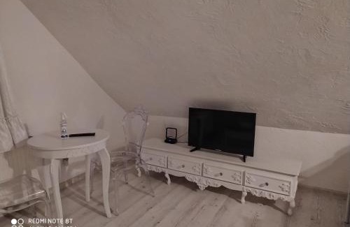 Elblag Apartment | White Apartment