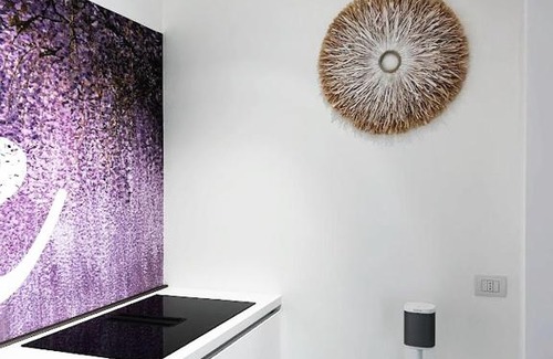 Fogliano Marina Apartment | White Beach Front Suite - 2 Bedroom