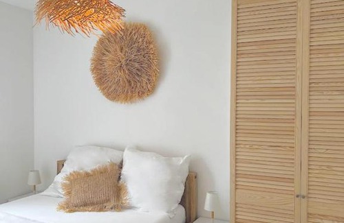 Fogliano Marina Apartment | White Beach Front Suite - 2 Bedroom