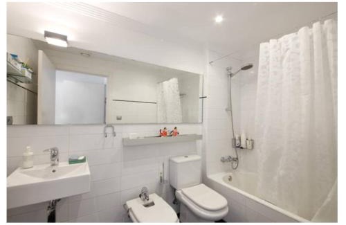 San Sebastian Apartment | White Cozy Flat in Donostia