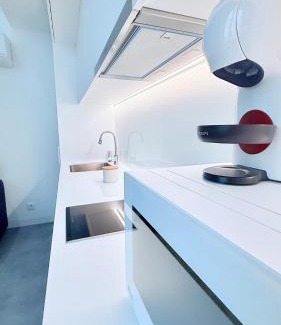 Aveiro Apartment | White Garden