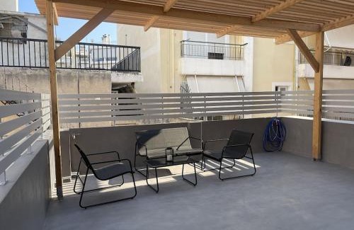 Piraeus Apartment | White Gem of Piraeus