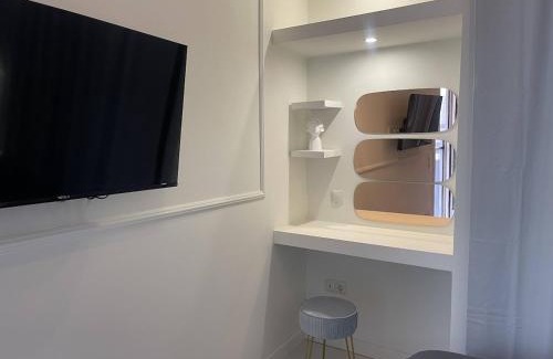 Piraeus Apartment | White Gem of Piraeus