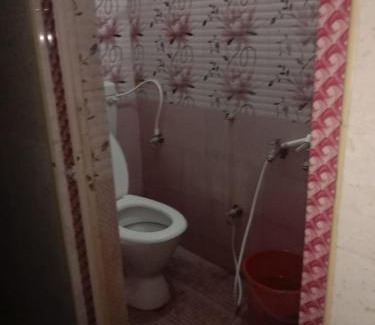 Egmore Hotel | White Guest House