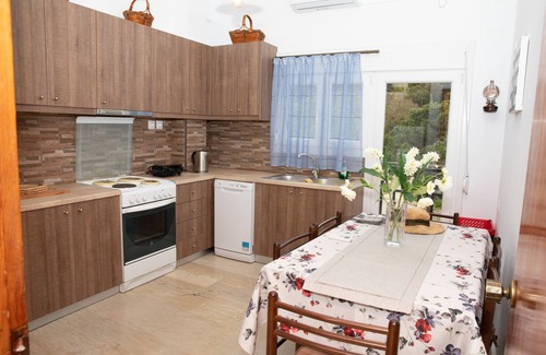 Lakkion House | White Heaven. Near the Marina Lakki and a Wonderful View of the Port.