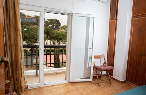 Lakkion House | White Heaven. Near the Marina Lakki and a Wonderful View of the Port.