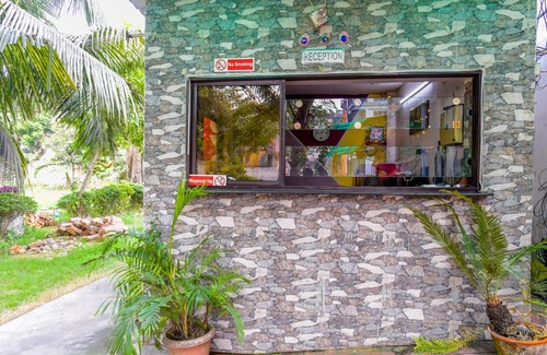 Behala House | White House