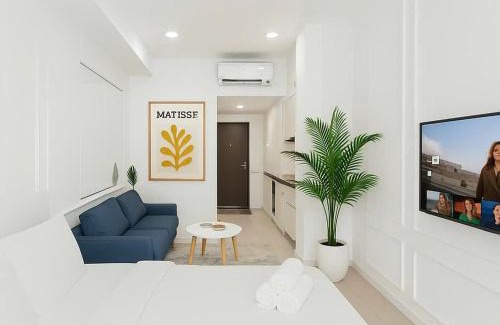 Bach Dang Riverside Apartment | White House in The Tresor Building District 4 l 5mins walk to D1 l