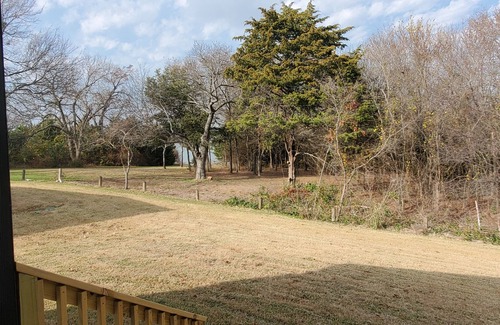 Farmersville House | White House on Lake Lavon