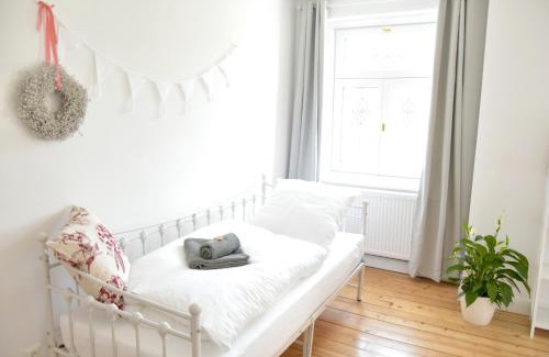 Landshut Apartment | White Midsommar - Stilvolle Wohnung, 4 Schlafzimmer, Küche