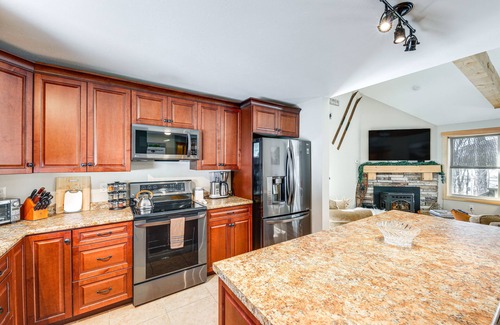 Eidelweiss Village House | White Mountain Home Near Lakes & Kancamagus Hwy!