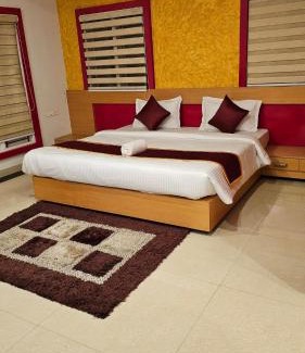 Sulthan Bathery Villa | white palace private pool villa