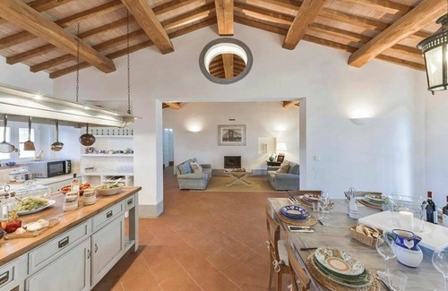 Magliano in Toscana Villa | White Retreat 17, prestigious rental villa with pool and amazing view over the hills and the vin.