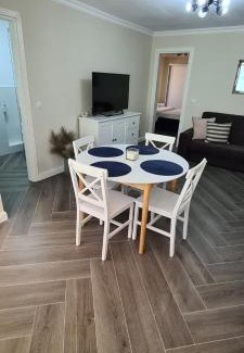 Curtea De Arges Apartment | White rezidence