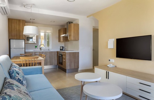 Arenal d'en Castell Apartment | White Sands Beach Club