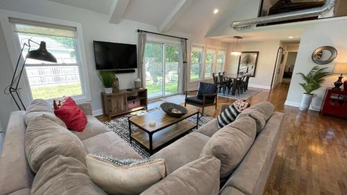 Union Pier House | White Sands